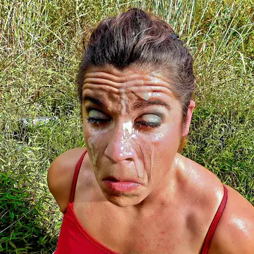 Sammi Starfish – Mature Brunette MILF Gives a Blowjob and Takes a Facial Outdoors