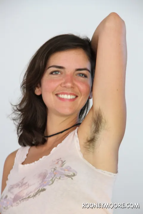 Katie Zucchini: Tattooed Brunette in Heels Strips and Shows Her Hairy Pussy – photo 2 of 21