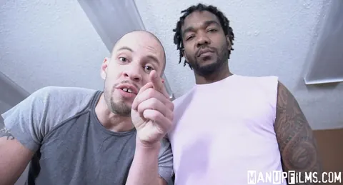 Interracial Men Kiss and Fuck on Camera – photo 20 of 20