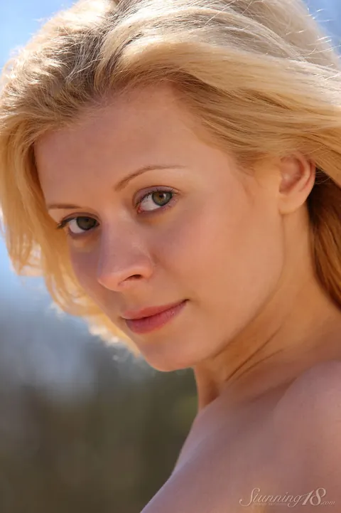 Oliwia A: Blonde PAWG Strips Out of Her Skirt on the Beach – photo 15 of 16
