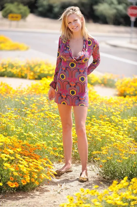 Lisa Neils: Blonde with Big Natural Tits Flashes Outdoors in a Skirt – photo 1 of 20