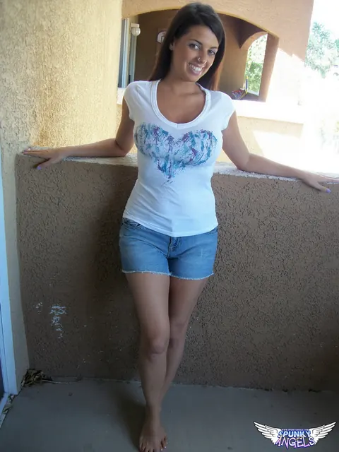 Brunette with Big Tits Pushes Down Her Shorts and Spreads – photo 1 of 12