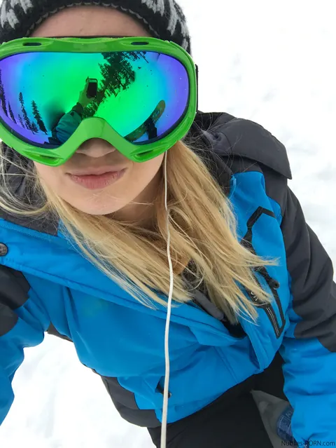 Kristen Scott: Two Skinny Women Pose on the Ski Slopes in Boots – photo 7 of 16