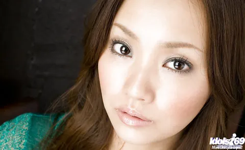 Rika Aiuchi: Japanese Brunette with Big Natural Tits in Heels Spreads Her Pussy – photo 1 of 16