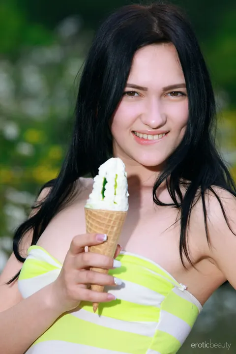 Indiana Blanc: Brunette Licks Ice Cream Cone Before Stripping Nude Outdoors – photo 5 of 16