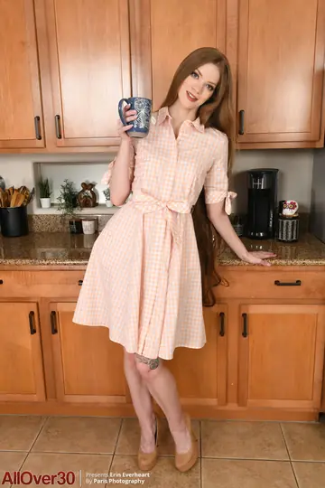 Tall Busty MILF Spreads Her Legs on the Kitchen Counter