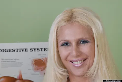 Kayla Kupcakes: Mature Blonde in Stockings Pulls Her Panties Aside and Spreads Her Pussy – photo 1 of 16