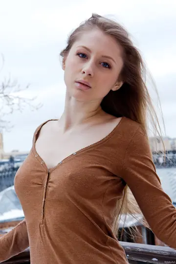 Tall Brunette Poses Nude Showing Her Small Natural Tits