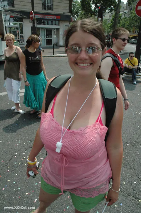 Leah Jayne: Blonde BBW in Jeans and Glasses Flashes Her Big Natural Tits Outdoors – photo 11 of 20