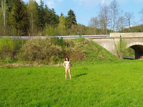 Layla B: Redhead with Big Tits Spreads Outdoors – photo 4 of 21
