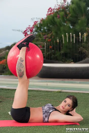 Lovenia Lux – Fit Brunette in Shorts Takes Double Penetration at the Gym and Outdoors