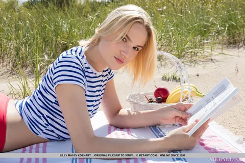 Lilly Mai: Blonde Strips Out of Her Panties and Spreads on the Beach – photo 2 of 18