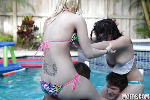 Marissa Jordan: Busty Blonde and Brunette Suck and Stroke Poolside – photo 3 of 16