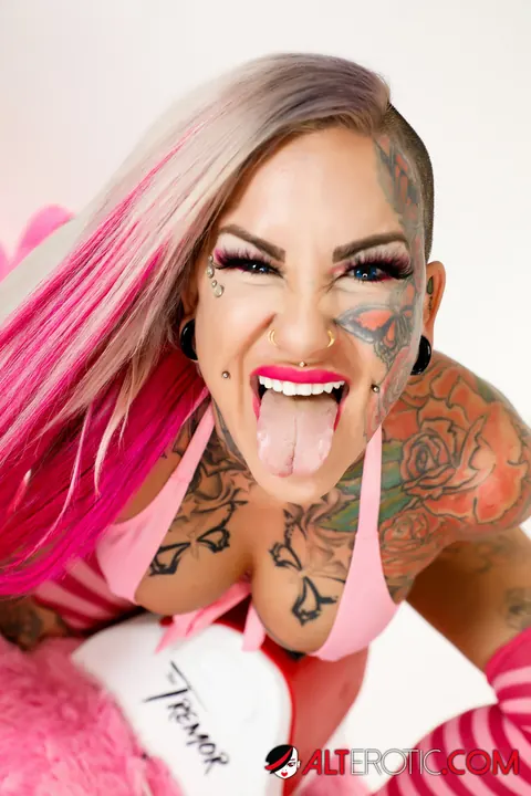 Evilyn Ink: Busty Blonde Fingers Her Hairy Pussy in Stockings and Socks – photo 8 of 16