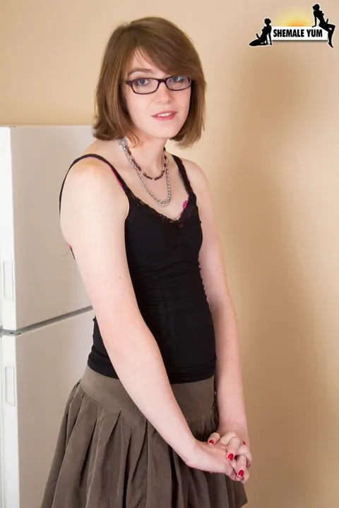 Trans Woman Strips Naked and Shows Her Shaved Cock – photo 1 of 16