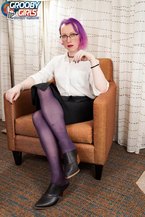 Trans Woman in Pantyhose Spreads Her Ass – photo 1 of 16