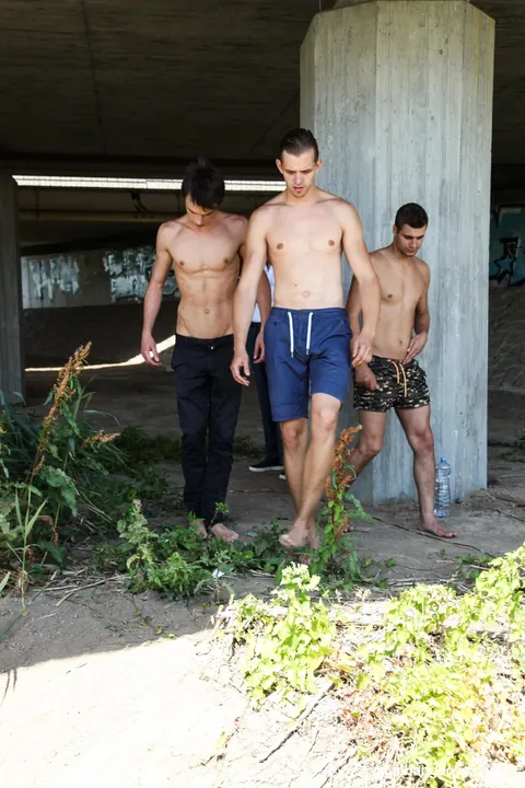 Two Naked Men Kiss, Suck and Cum Outdoors – photo 1 of 21