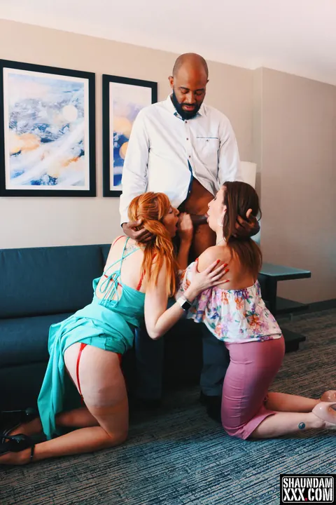 Lauren Phillips: Tall Pale Redhead with Big Tits Sucks BBC in a Threesome – photo 2 of 15