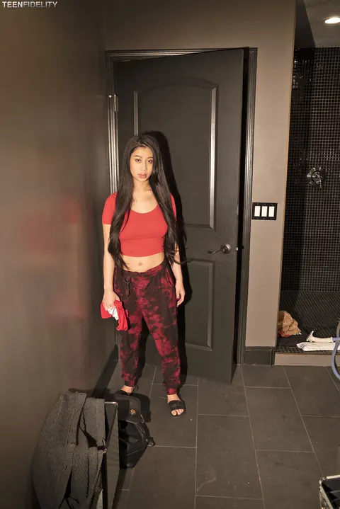 Jade Kush: Petite Asian Babe in Jeans Fucks Her Partner – photo 1 of 19