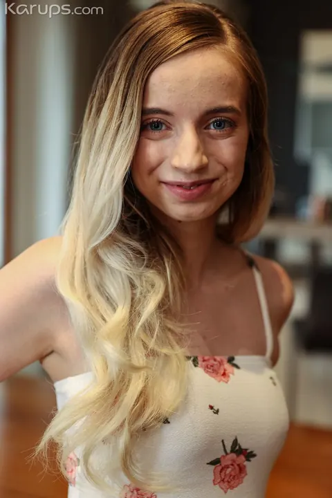 Lily Steele: Slim Blonde with Natural Tits Spreads in a Skirt and Heels – photo 3 of 21