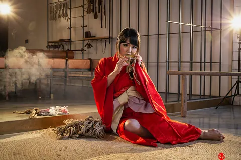 Thick Japanese Brunette Hangs by Rope in Panties – photo 4 of 16