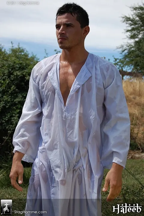 Guy Gets Fucked Doggy Style Outdoors – photo 1 of 20