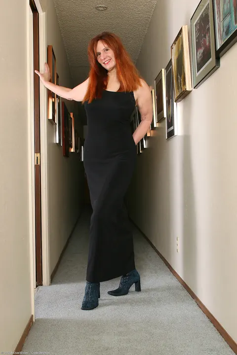 Curvy Redhead MILF Fingers Her Hairy Pussy in Fishnets – photo 1 of 20