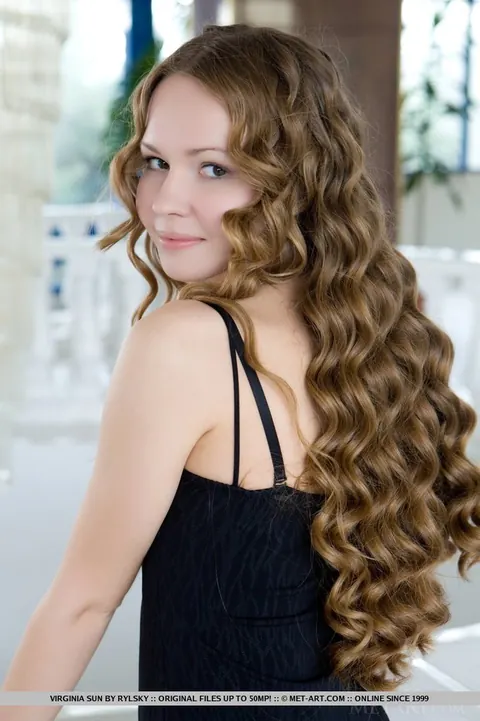Virginia Sun: Slim European Brunette Shows Her Hairy Bush and Big Ass – photo 1 of 18