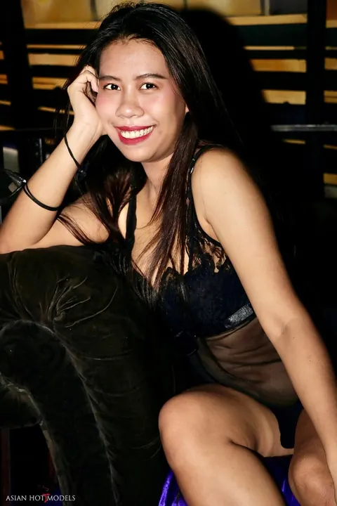 Thai Woman Has Interracial Sex with a Black Man – photo 4 of 19