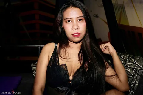 Thai Woman Has Interracial Sex with a Black Man – photo 10 of 19