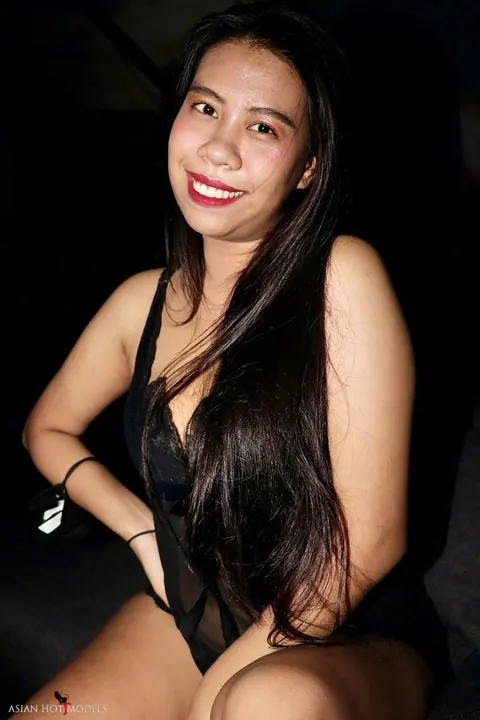 Thai Woman Has Interracial Sex with a Black Man – photo 13 of 19