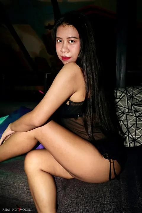 Thai Woman Has Interracial Sex with a Black Man – photo 8 of 19