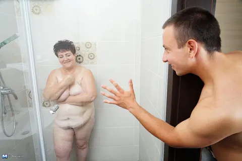 Mature BBW with Big Tits Gets Fucked in Lingerie – photo 13 of 16