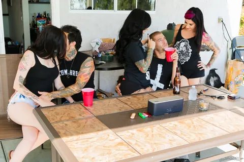 Joanna Angel: Busty Brunette MILF and Slim Friend Share a Man in Group Sex – photo 3 of 17