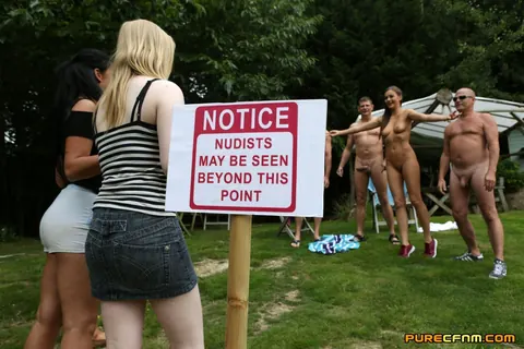 Emma Leigh & Tina Kay: British Woman Has Group Sex Outdoors in a Skirt – photo 4 of 21