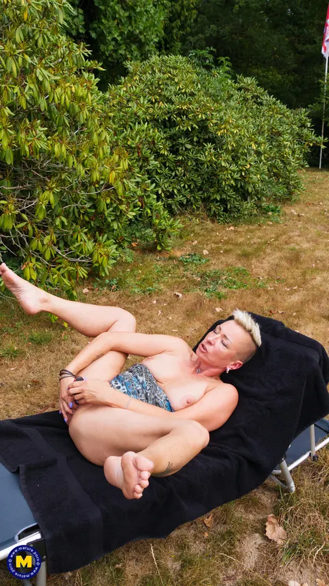 Mandy Mystery: Blonde German MILF Undresses Outdoors and Toys Herself – photo 10 of 21