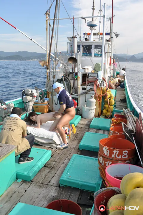 Arisa Suzuki: Japanese Brunette with Natural Tits Rides Cock on a Ship – photo 14 of 20