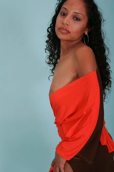Curly Mexican Ebony MILF in a Skirt Bares Her Big Tits and Smiles – photo 15 of 20