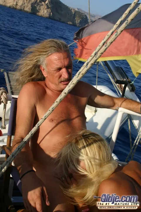 Manfred & Melissa Black: Tall Blonde MILF Sucks and Fucks on a Boat – photo 14 of 17