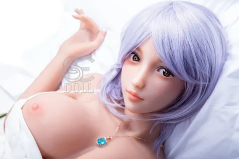 Asian Woman Peels Off Her Top and Bares Her Boobs – photo 10 of 21