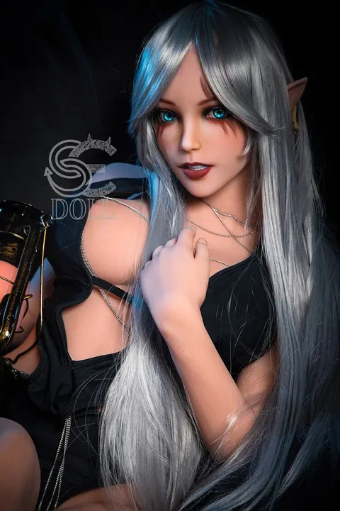 Busty Anime Fantasy Figure Reveals Her Shaved Pussy – photo 3 of 18