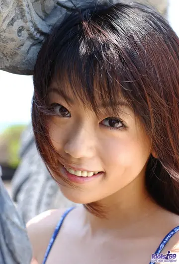 Saki Ninomiya – Petite Japanese MILF Models Lingerie Outdoors