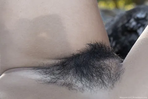Margaret Li: Slim Latina Brunette Shows Her Hairy Pussy Outdoors – photo 10 of 21