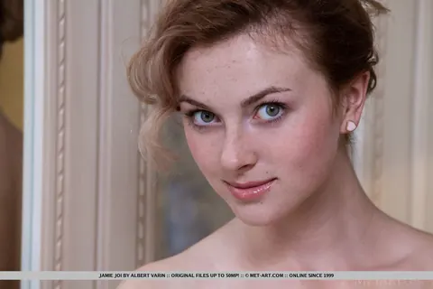 Jamie Joi: European Redhead Drops Her Robe and Spreads Her Shaved Pussy – photo 18 of 18