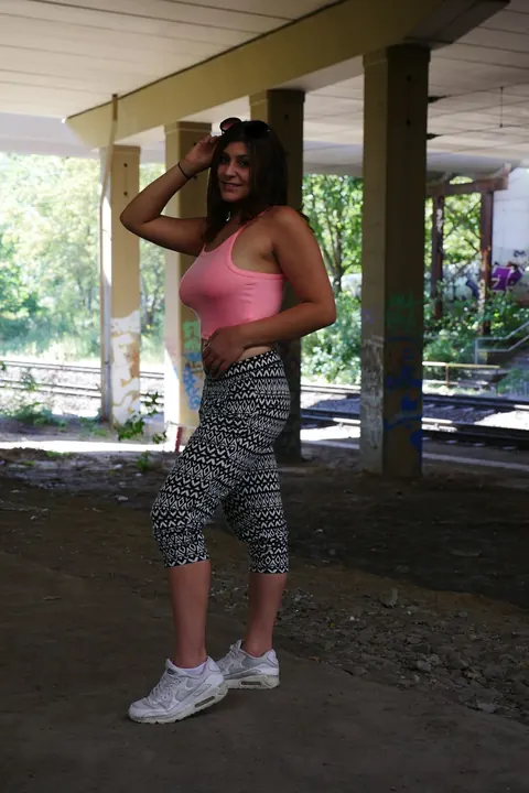 JULY JOHNSON: Curvy German Brunette Has Sex Outdoors Showing Her Big Natural Tits – photo 8 of 21
