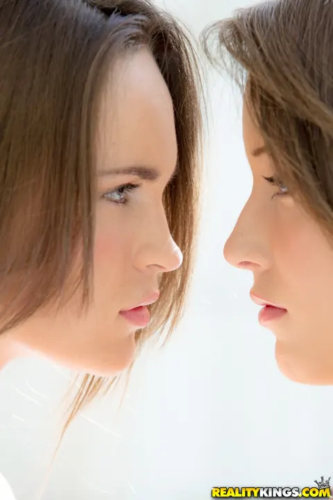 Malena Morgan: Thick Short-Haired Brunette Kisses and Spreads Outdoors – photo 9 of 16