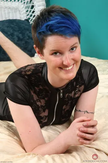 Short-Haired Hairy Woman Spreads Her Pussy Outdoors