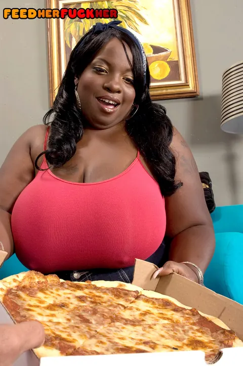 Diamond Knights: Busty Ebony MILF Eats Pizza Before Riding Cock Cowgirl and Kissing Her Partner – photo 3 of 16
