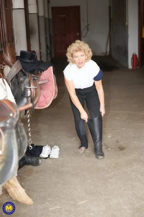 Mature European Blonde Dildos Her Pussy in a Barn – photo 2 of 21