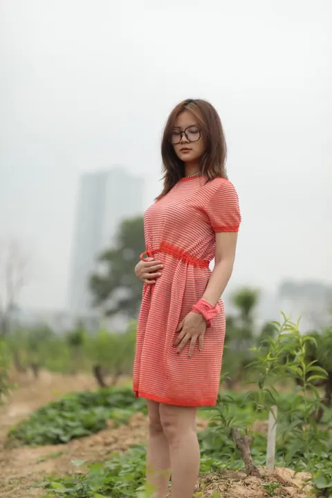 PAWG in Glasses and Skirt Poses Outdoors – photo 19 of 20